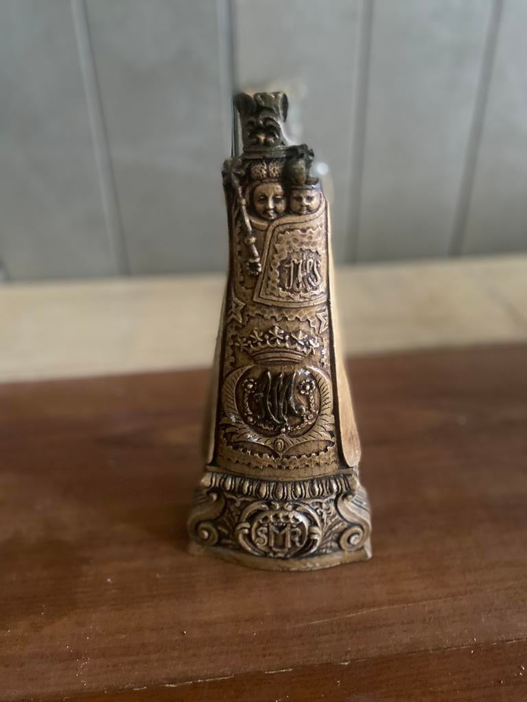 Statuette, Enlèvement ou Envoi