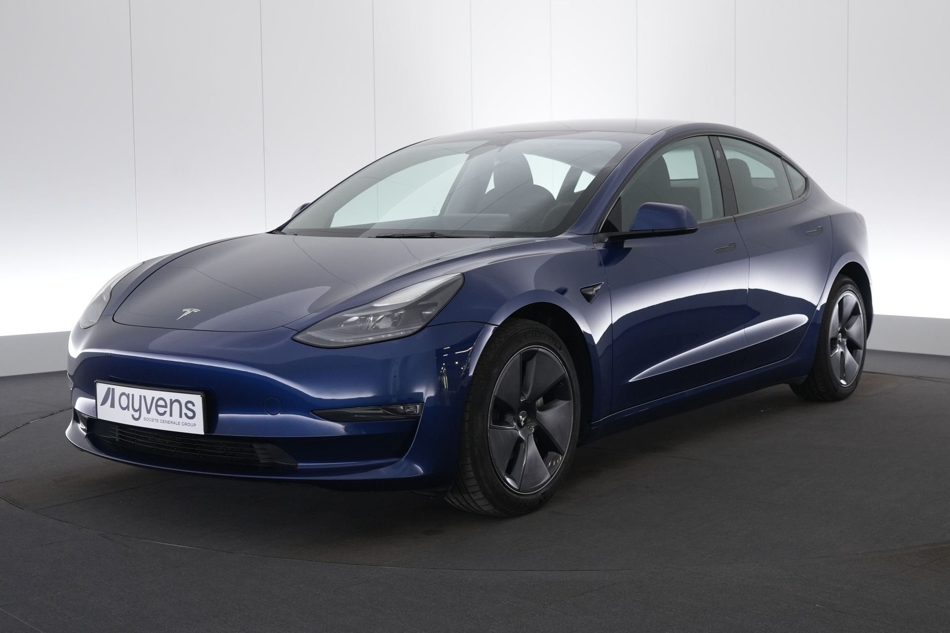 (2BRT238) TESLA MODEL 3, Cuir, Phares entièrement LED, 4 portes, Entreprise