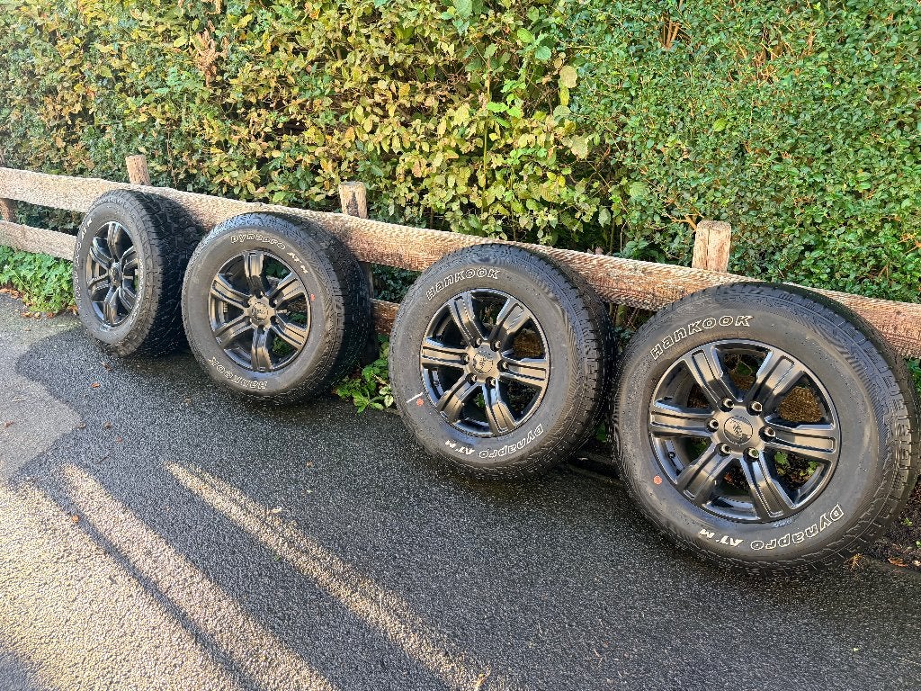 jeu de jantes Ford Ranger Black avec pneus Hankook Dynapro, 4 Saisons, 265 mm, 17 pouces, Enlèvement