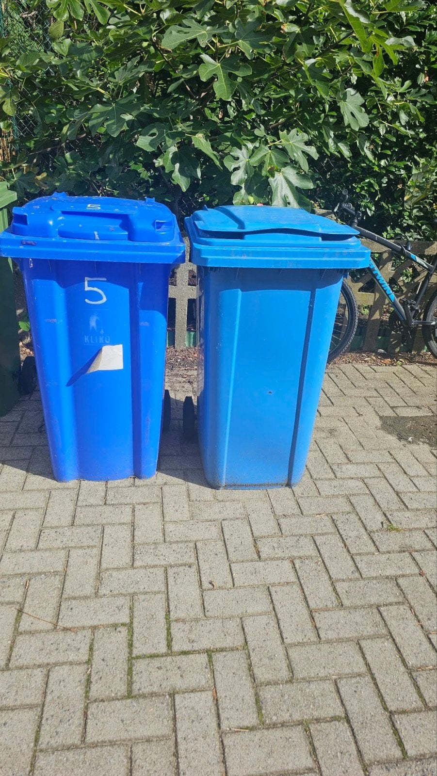 Blauw containers, Huis en Inrichting, Ophalen