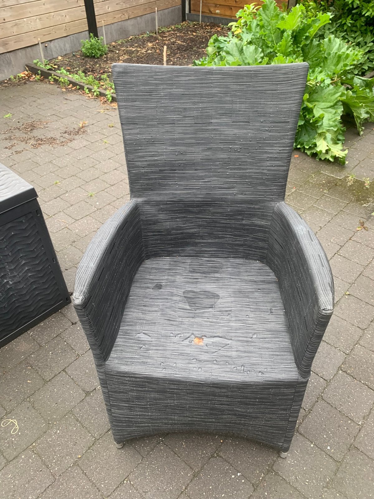 Tuinstoel, Ophalen, Zo goed als nieuw