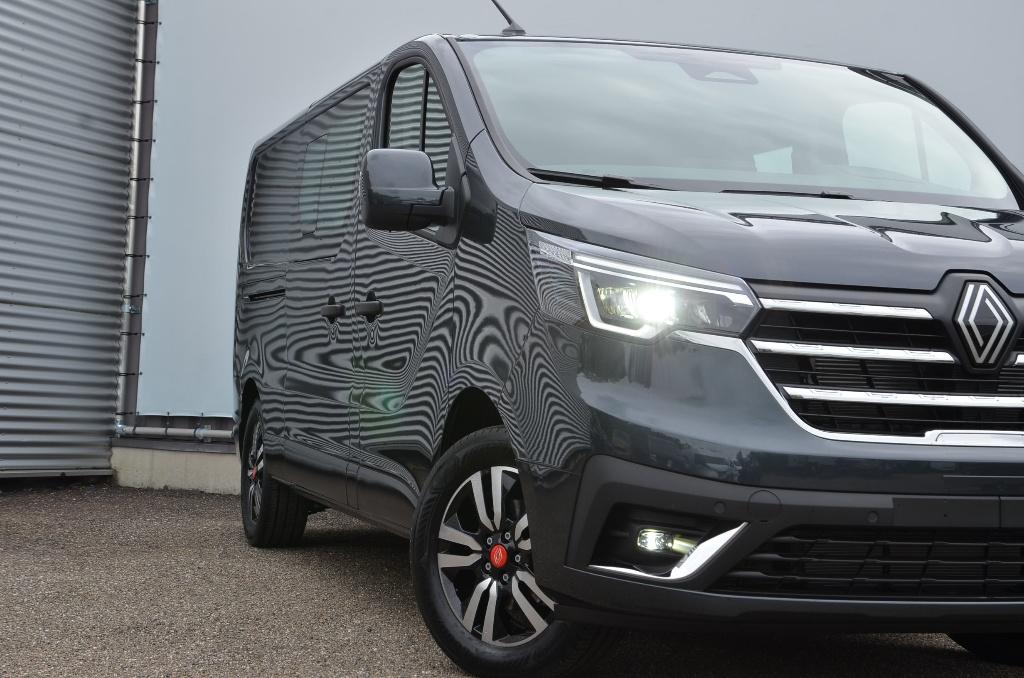 Renault Trafic- L2- Dubbelcab-ACC-Exclusive-Nieuw- 36990+BTW, Automaat, Stof, Euro 6, Renault