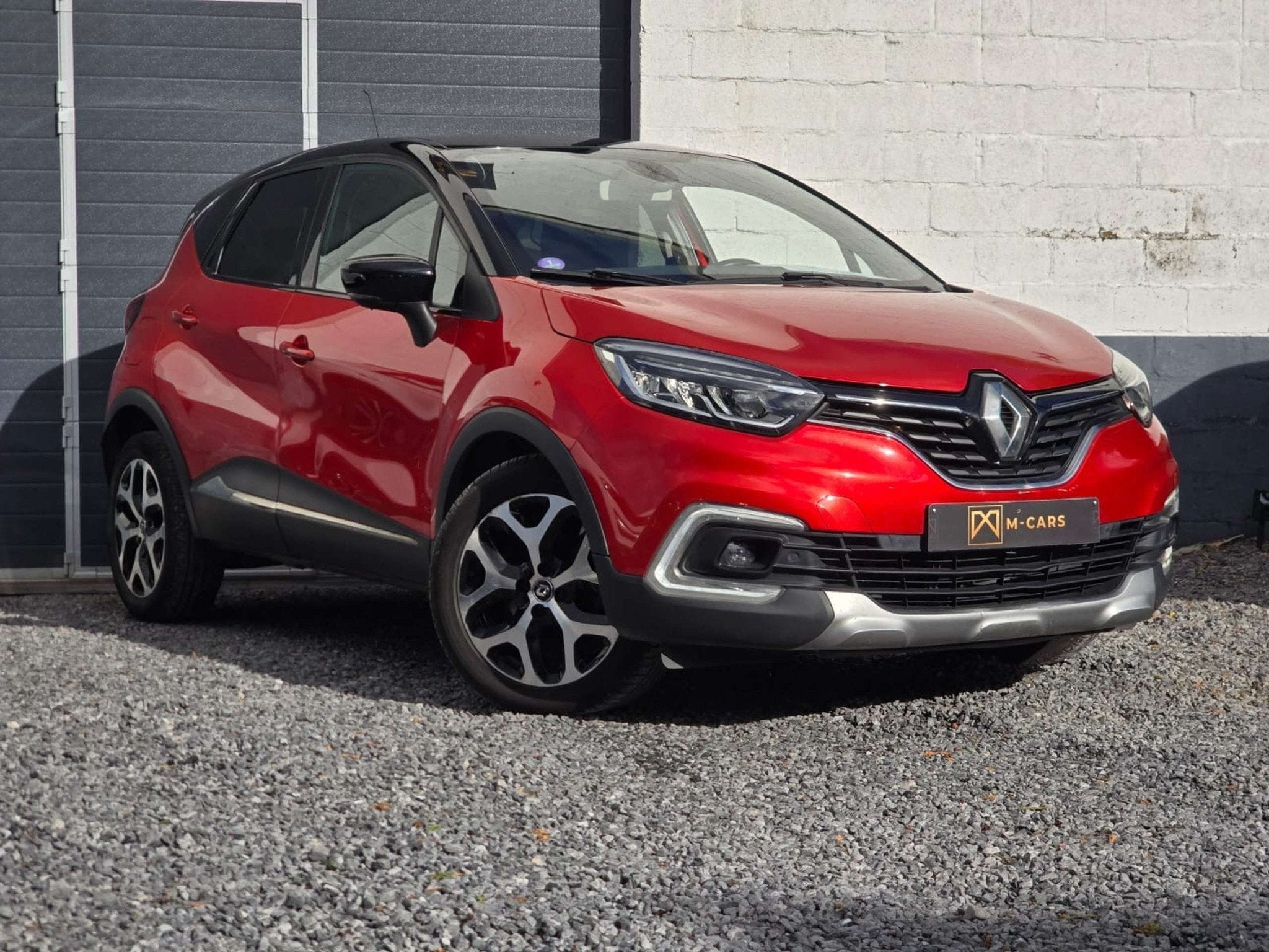 Renault Captur AUTOMATIQUE * CAMERA * CRUISE * (bj 2017), Auto's, Automaat, 4 cilinders, 5 zetels, 5 deurs