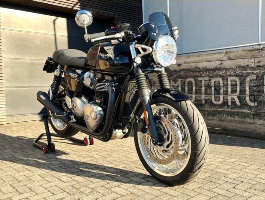 Triumph truxton 1200.  8000 klm, Particulier