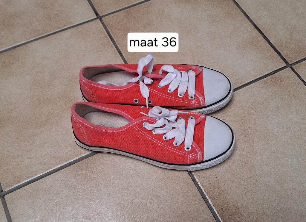 rode meisjessneakers maat 36, als nieuw, sneakers, Enfants & Bébés, Vêtements enfant | Chaussures & Chaussettes, Enlèvement ou Envoi