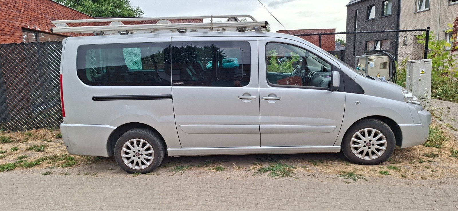 Fiat Scudo Light Cargo 5 places, Autos, Cuir, Boîte manuelle, Noir, 120 kW