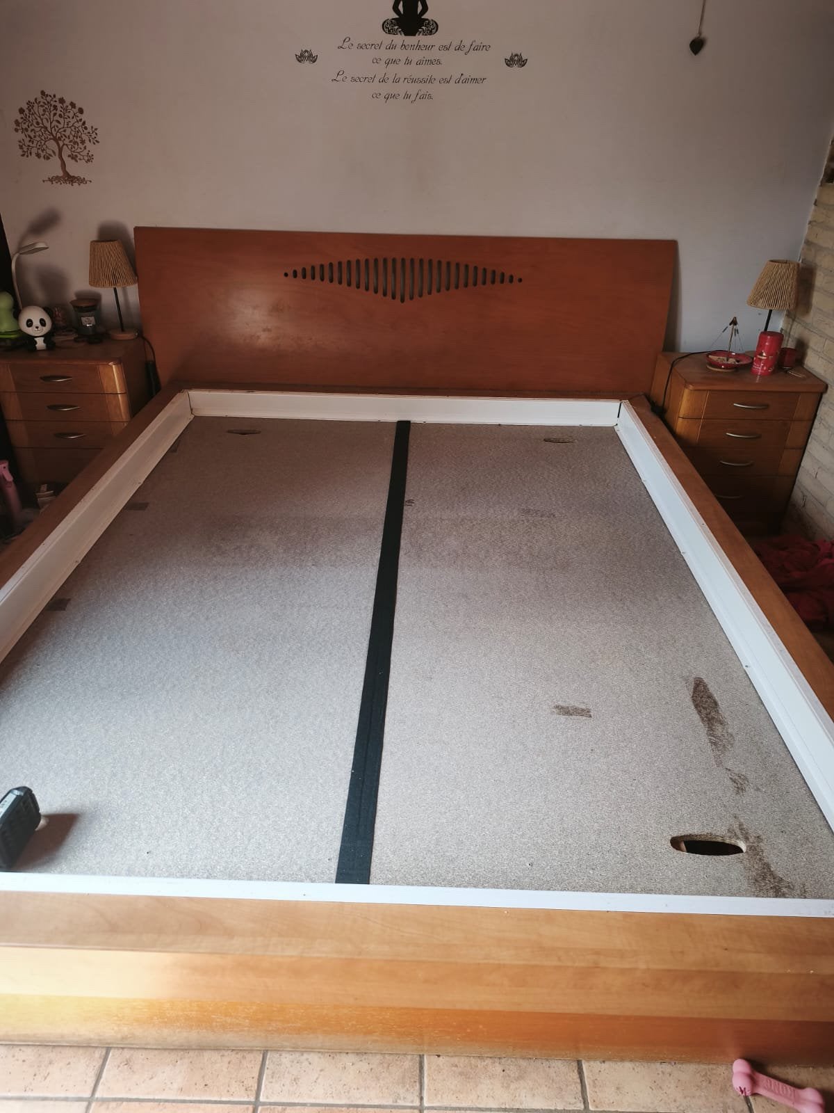 Cadre de lit pour matelas a eau, Maison & Meubles, Chambre à coucher | Matelas & Sommiers, Matelas, Enlèvement