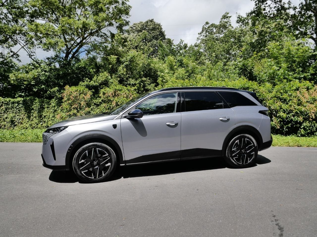 Peugeot 5008 FIRST EDITION HYBRID 145PK (automatique), Autos, 100 kW, Argent ou Gris, Achat, Entreprise