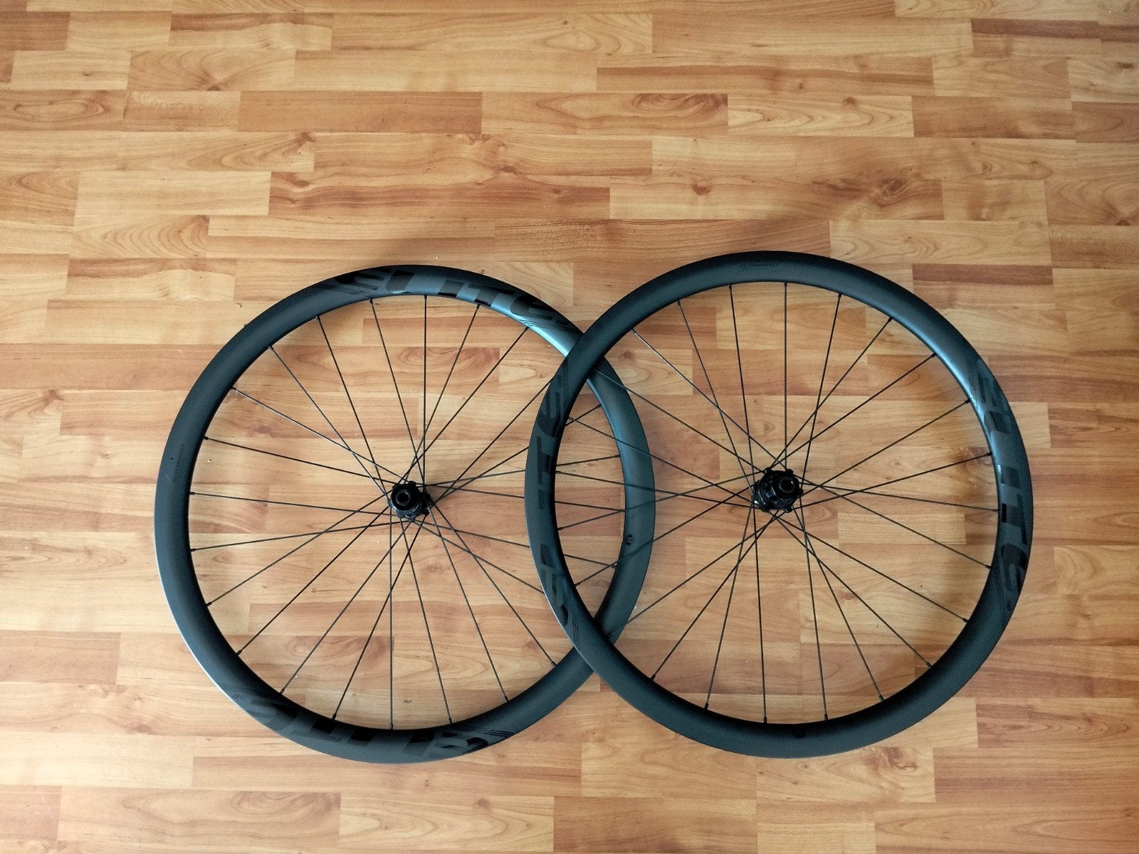 EliteWheels ENT 2.0 carbon, 700c race wielset., Ophalen of Verzenden, Stuur, Carbon