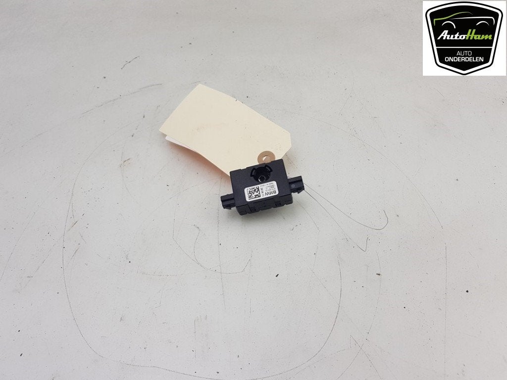 AMPLIFICATEUR D'ANTENNE BMW 1 serie (F20) (01-2010/06-2019), Utilisé, BMW, Petuelring 130
80809  München, DE, Bayerische Motoren Werke AG