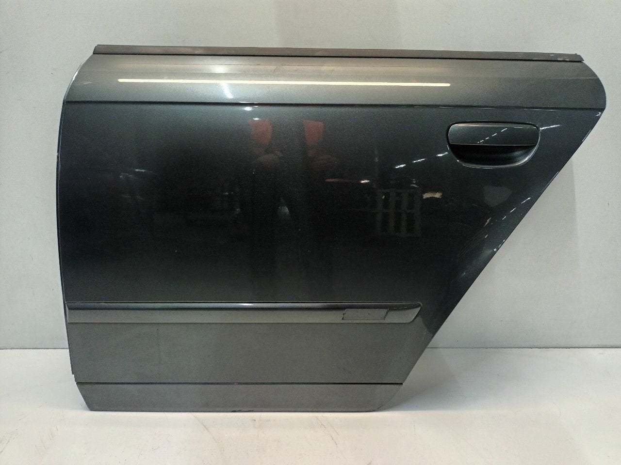 Portier links achter Audi RS 4, Autos : Pièces & Accessoires, Onderdelen@venauto.nl, Van der Ven Autorecycling B.V., Ettenseweg 76, 4706 PB Roosendaal, The Netherlands