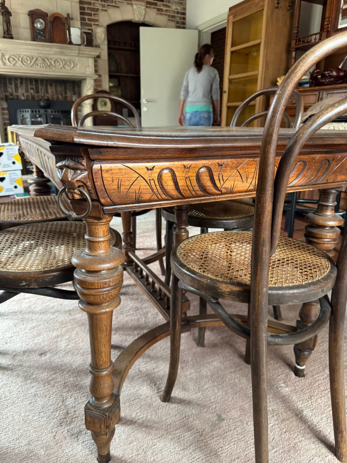 Antieke eiken tafel Henri II stijl + 4 Thonet stijl stoelen, Maison & Meubles, Enlèvement, Comme neuf