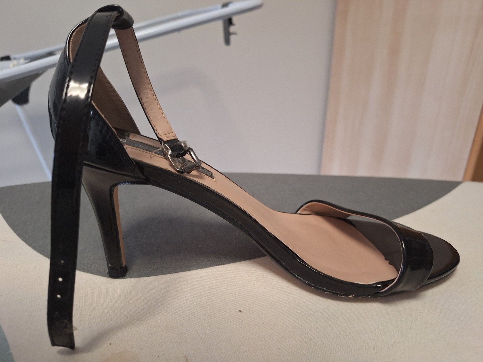 talons aiguilles noirs ouverts taille 40, Enlèvement ou Envoi, Noir