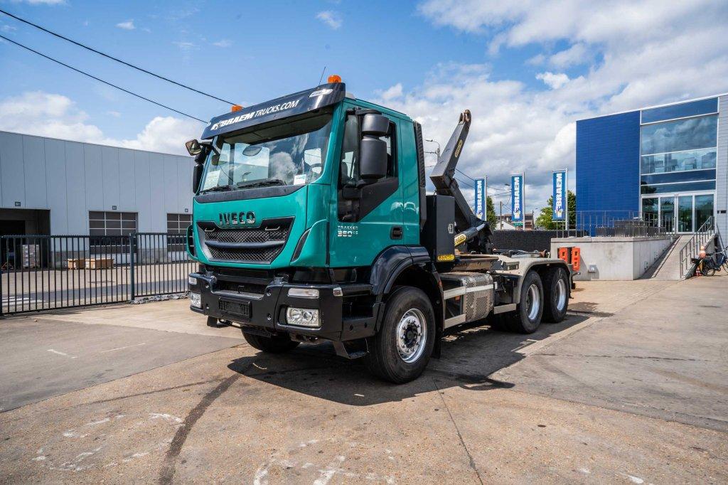 Iveco TRAKKER 360-6x4-PALFINGER, Autos, Camions, 360 ch, Achat, Euro 6, Entreprise
