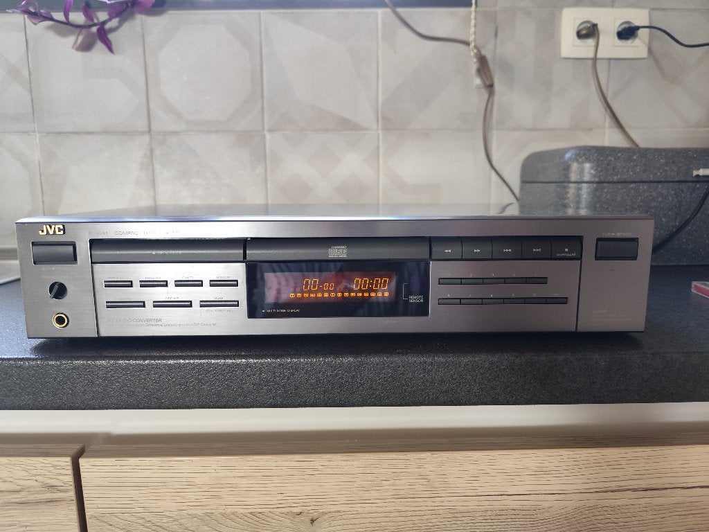 Lecteur CD JVC XL-V251, Enlèvement, Utilisé, JVC