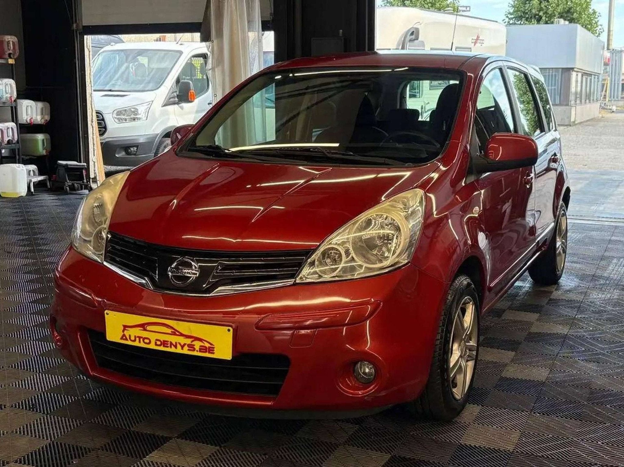 Nissan Note benzine bj. 2009 amper 78.822km, Autos, Rouge, Achat, Entreprise, 65 kW