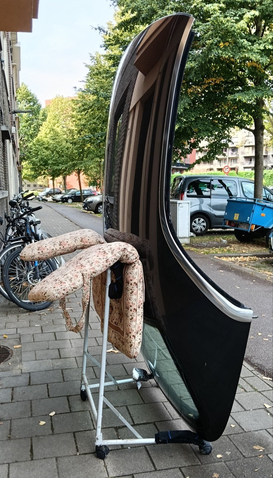 hardtop donkergrijs BMW, Enlèvement