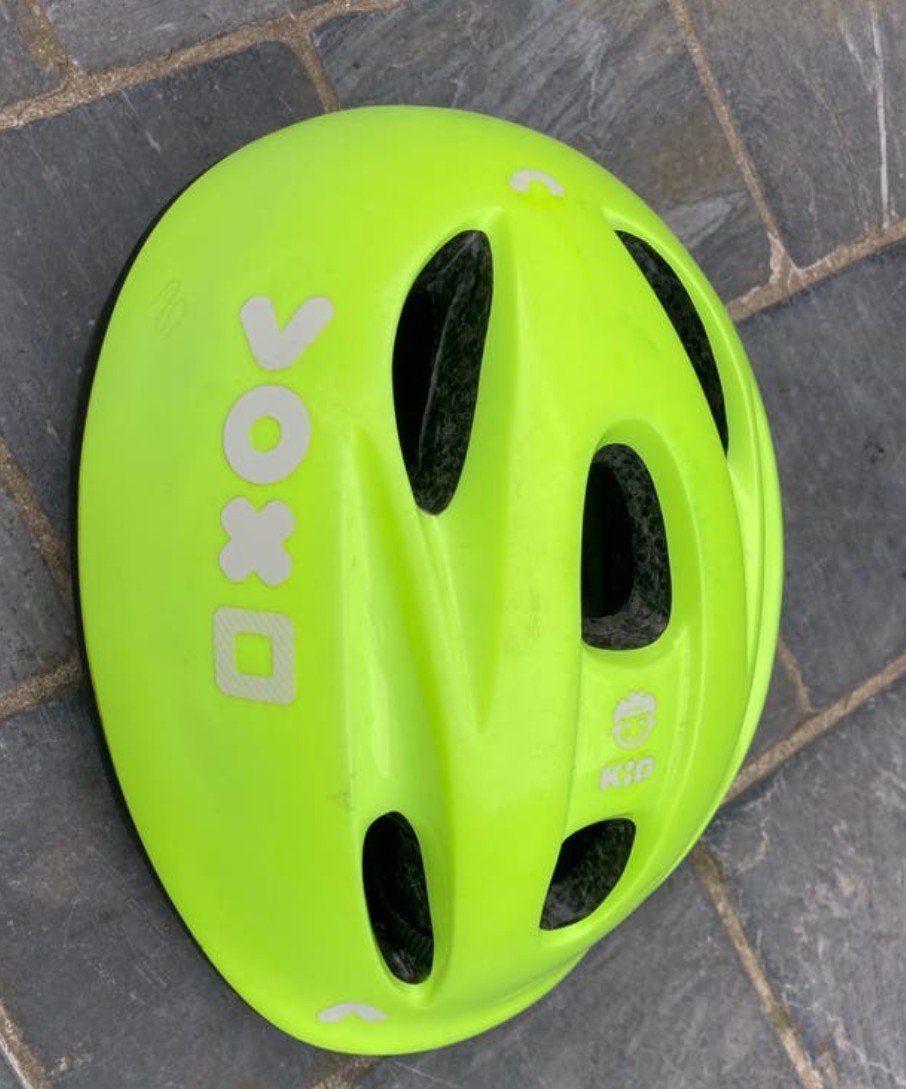 B'Twin KH 300 fluo Kinderfietshelm – Maat 52-56 cm, Fietsen en Brommers, Ophalen, Jongen of Meisje, Overige maten, Zo goed als nieuw