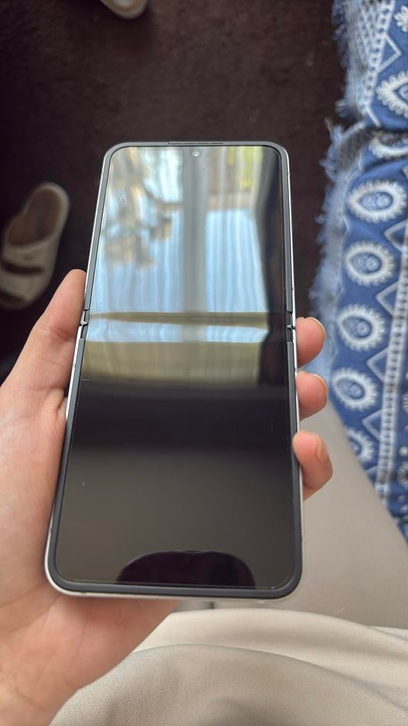 Samsung Z flip 6 265gb, Telecommunicatie, Ophalen, Zo goed als nieuw