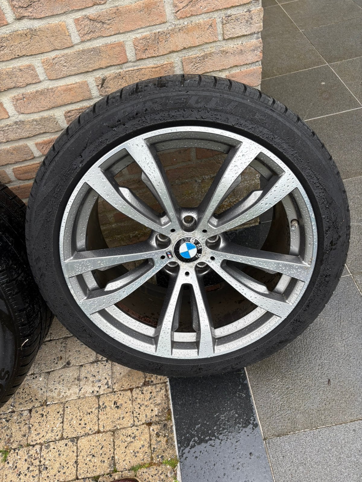 Mooie X5 M sport velgen met run flat winterbanden, Auto-onderdelen, Banden en Velgen, Ophalen, Gebruikt, Banden en Velgen, Winterbanden