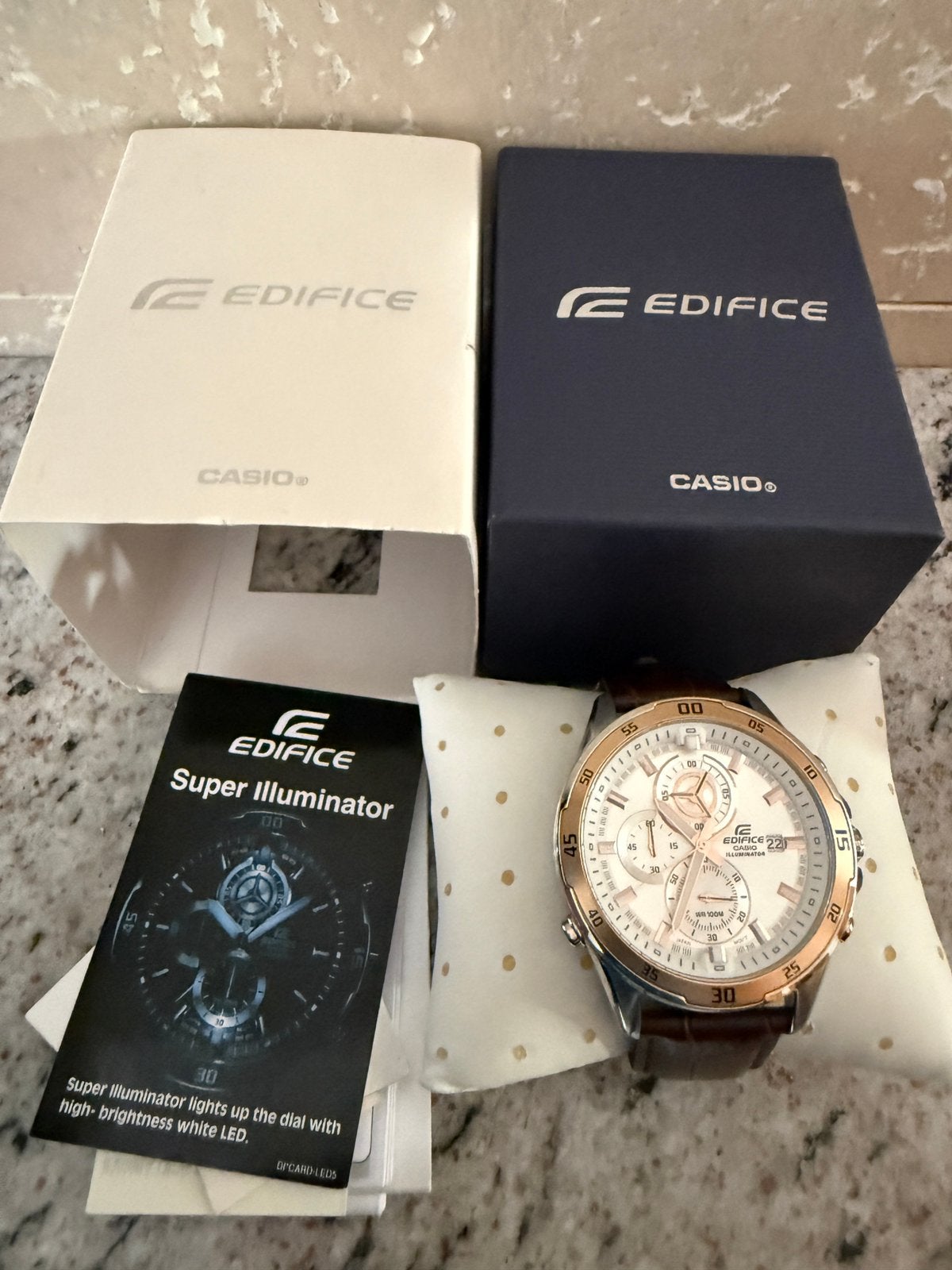 Édifice Casio, Neuf, Casio, Cuir, Acier