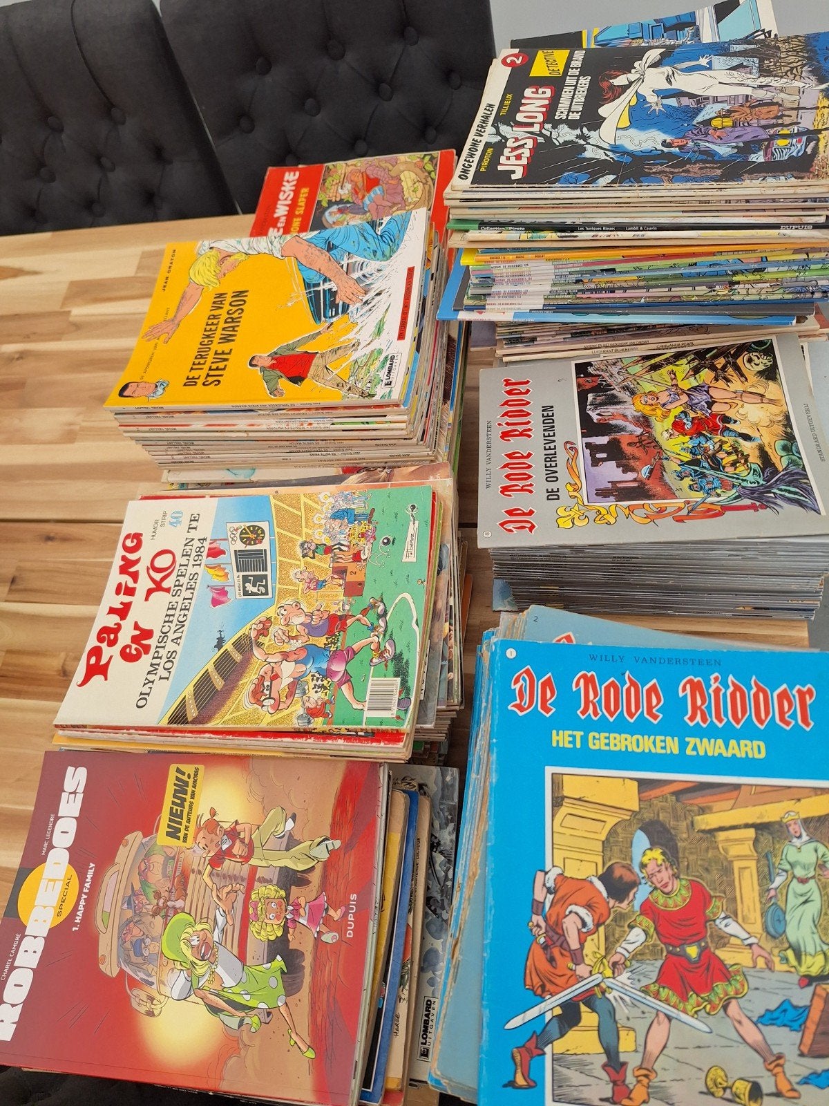 Lot van om en bij de 500 strips, Enlèvement ou Envoi