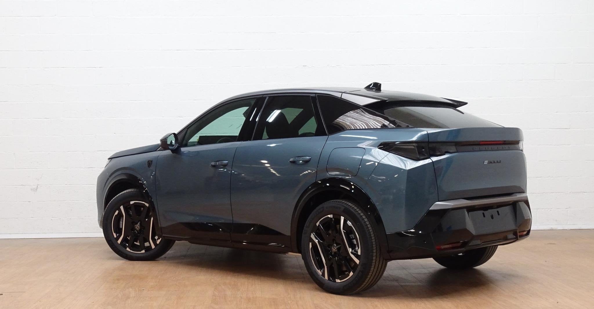 Peugeot 3008 e-3008 210 GT+open dak+alcantara (automatique), Autos, 289 min, https://public.car-pass.be/vhr/ddcb864d-cb7b-4f0b-adfb-a59f5d9ad701
