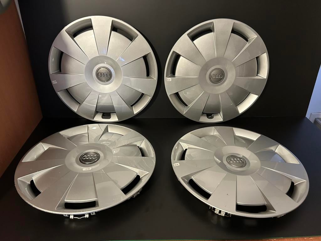 4 enjoliveurs Audi A3,A4 ou autre 16", Enlèvement ou Envoi, Comme neuf