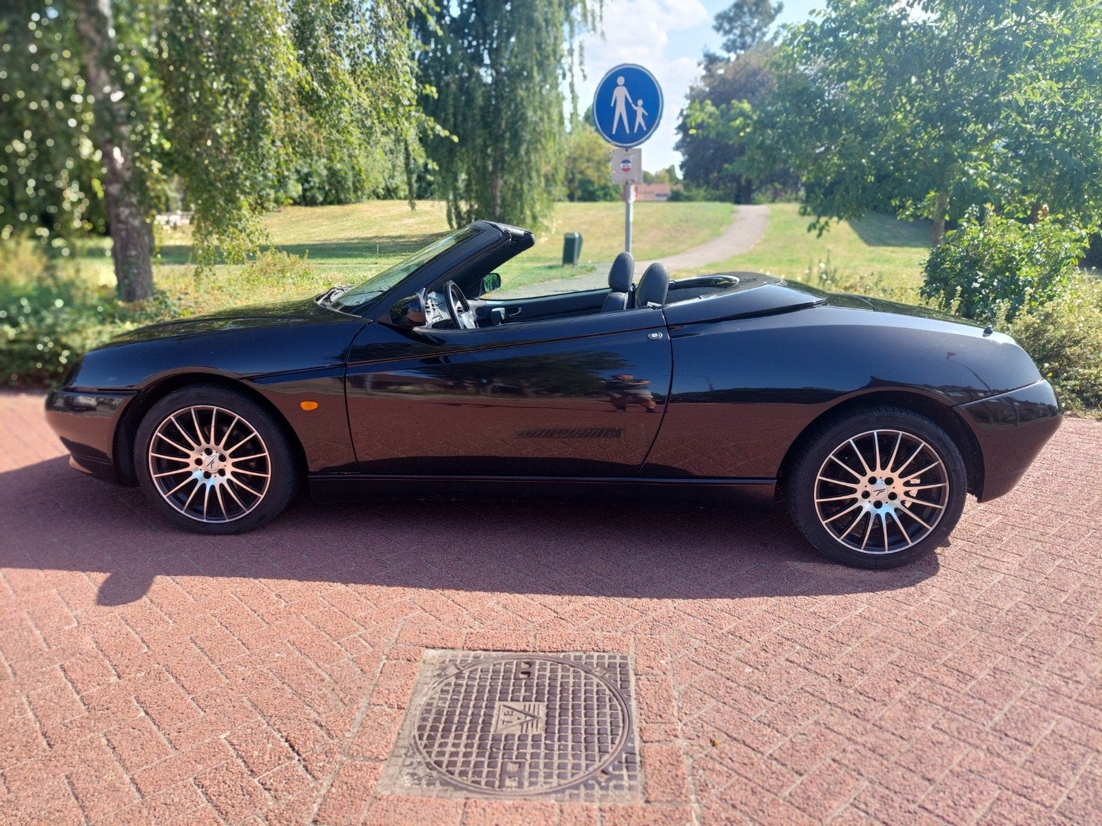 Alfa Romeo Spider 2.0 Twin Spark 16V 2001 Zwart, Auto's, Alfa Romeo, 1345 kg, Zwart, 1970 cc, Cabriolet
