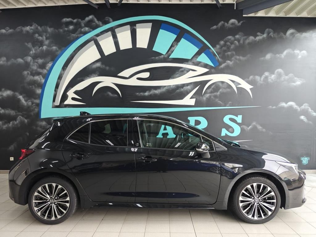 Toyota Corolla 1.8 Hybrid Style + tech pack, Zwart, Berline, 5 deurs, Te koop
