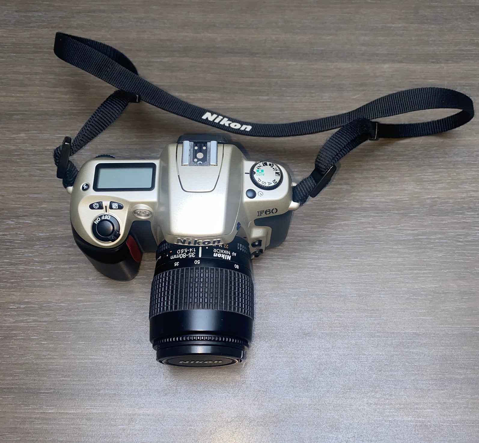 Nikon F60 + vivitar AF flitser + Cokin filters, Ophalen, Zo goed als nieuw, Nikon