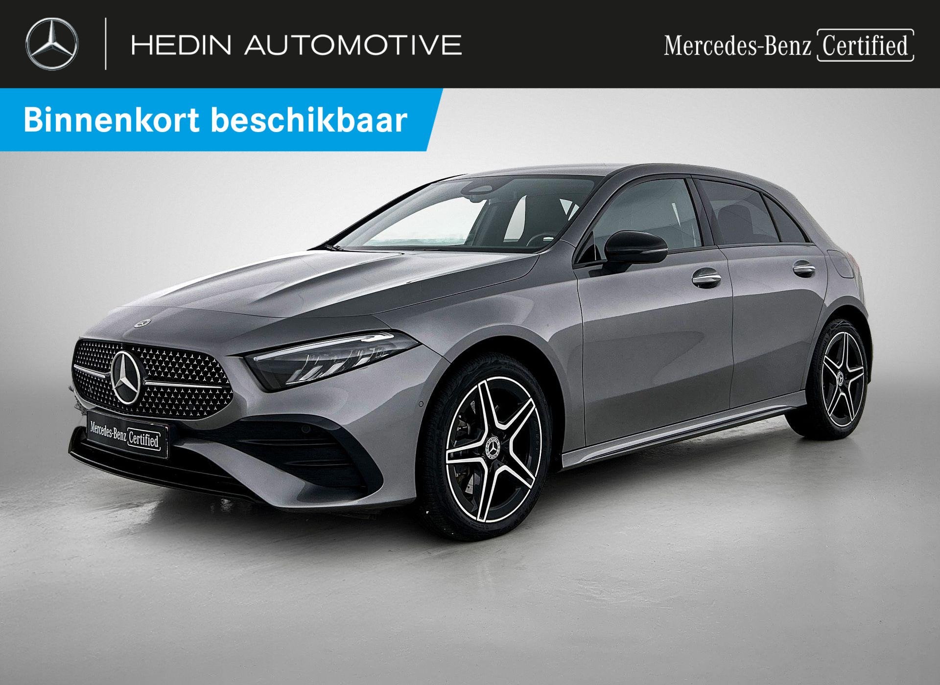 Mercedes-Benz A-Klasse 250 e Hatchback AMG Line | Night Pack, Auto's, Dealer onderhouden, Stof, Gebruikt, 4 cilinders