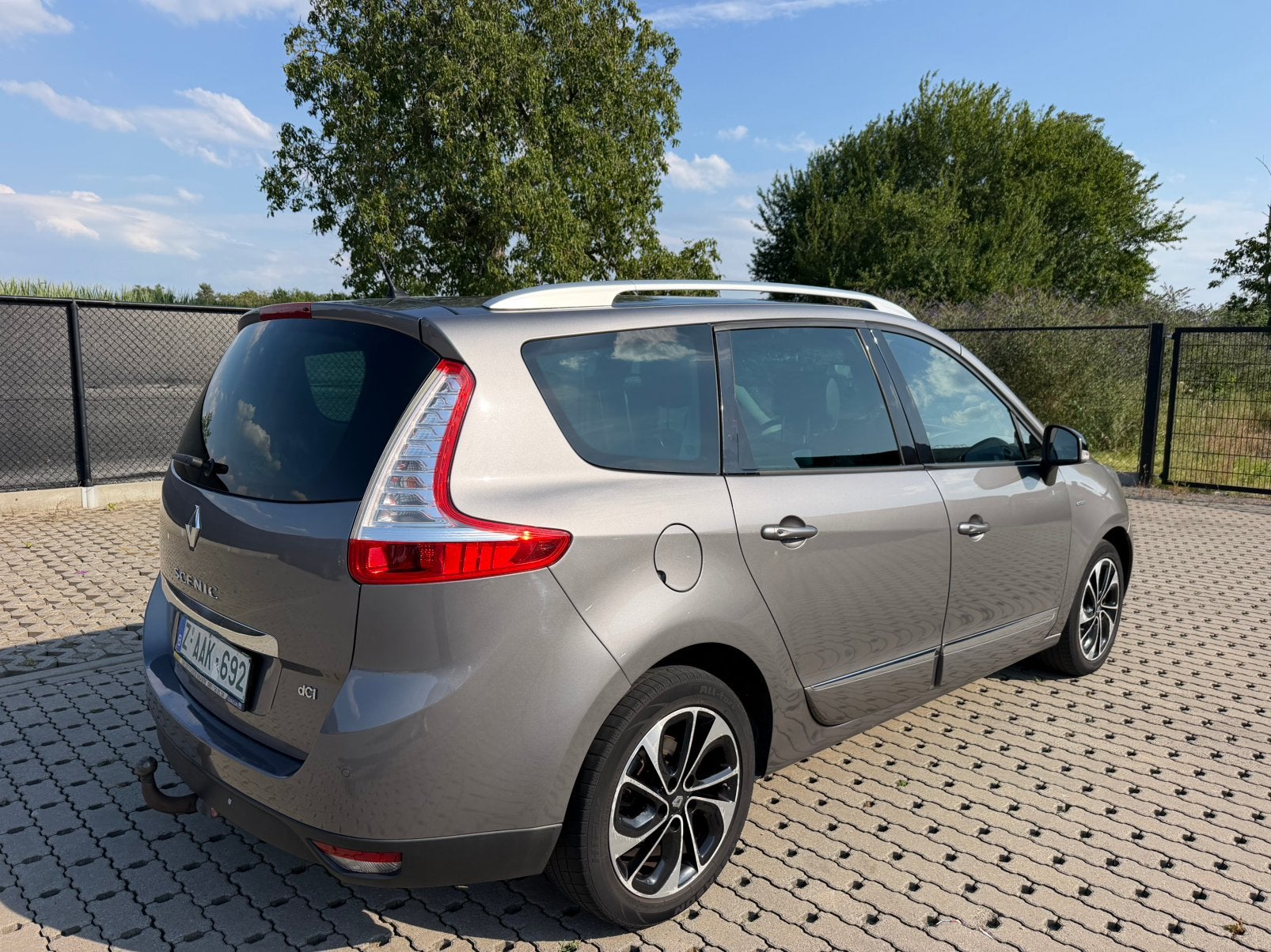 Renault senic 1.6 dci jaar 2015, Euro 5, 5 deurs, Particulier, Zilver of Grijs