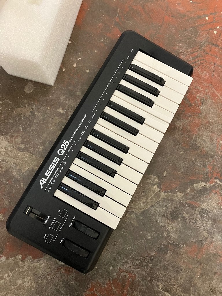 Alesis Q25, Ophalen