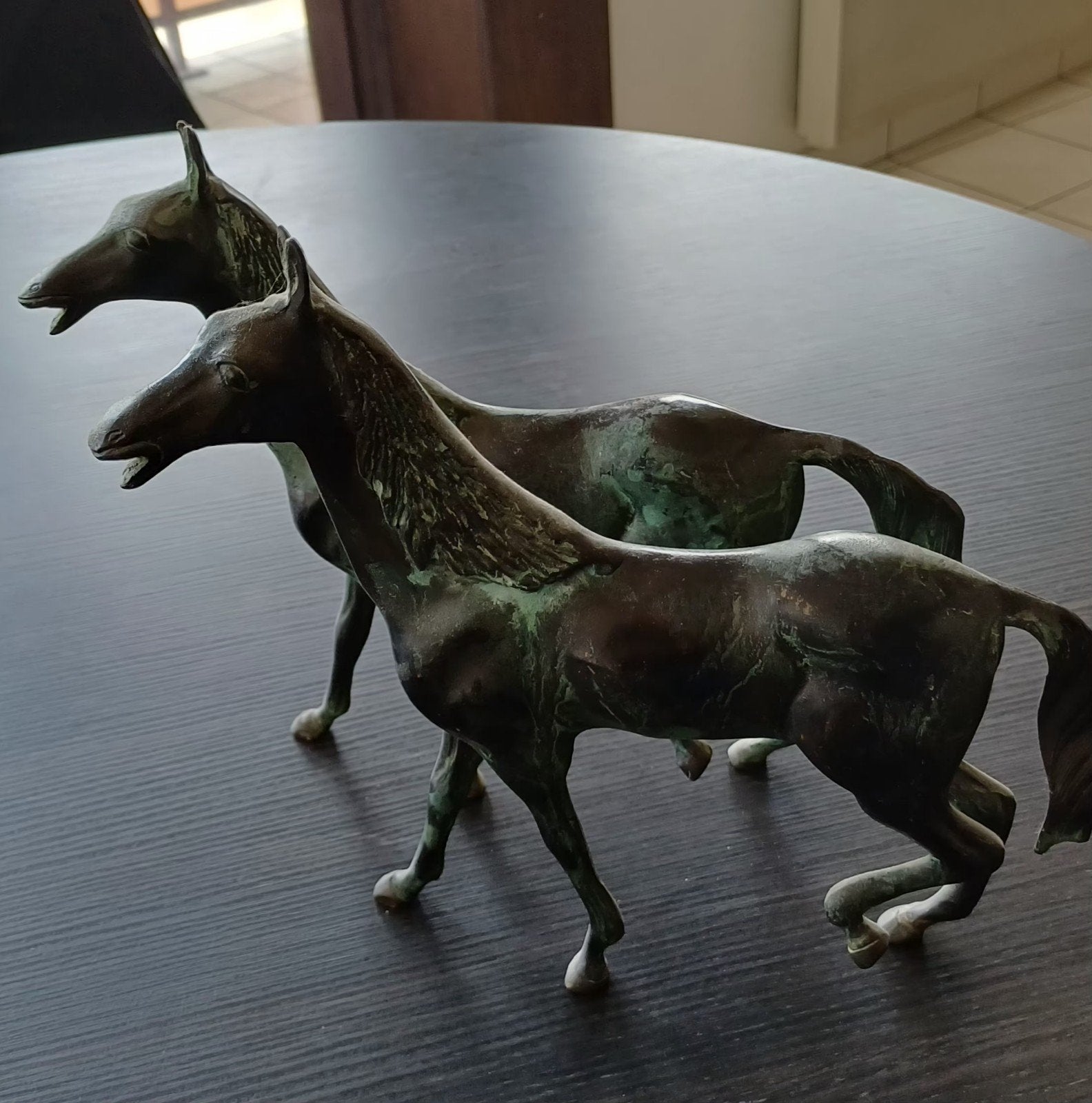 2 paardenbeelden, Enlèvement, Bronze