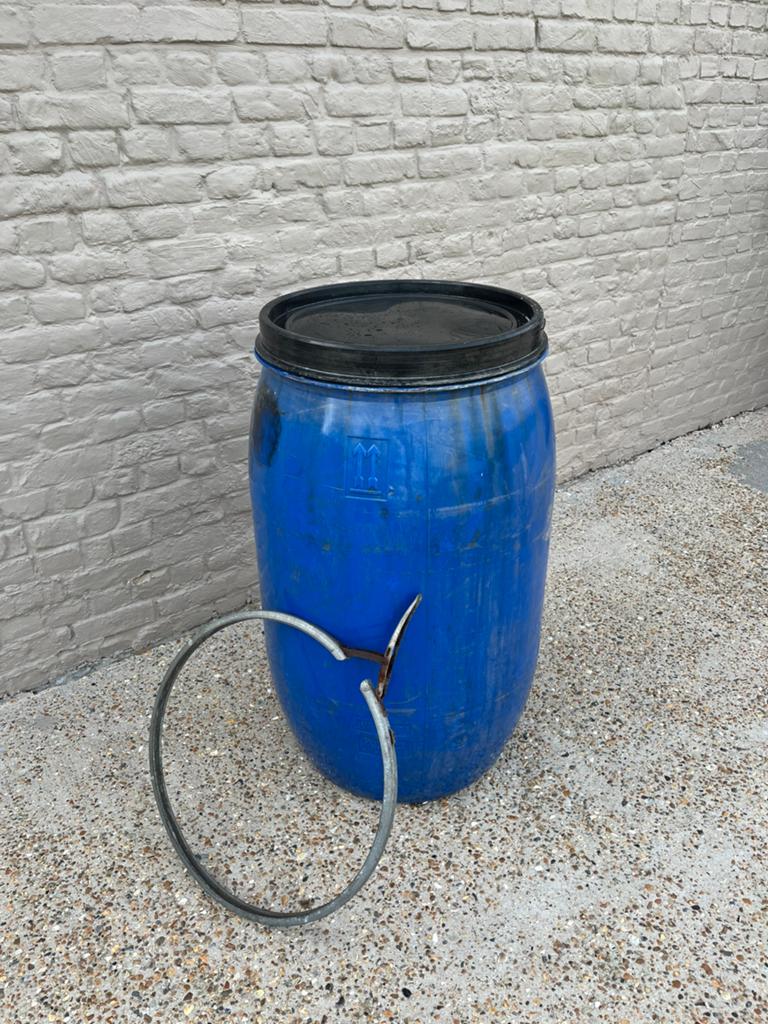 Regentonnen met deksel, Tuin en Terras, 150 liter of meer, Ophalen, Gebruikt, Kunststof
