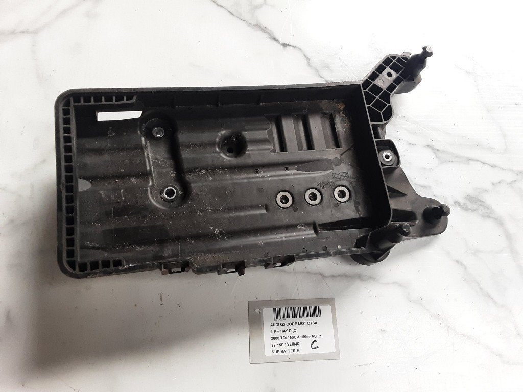 SUPPORT DE BATTERIE Audi Q3 (F3B) (5QF915325B), Autos : Pièces & Accessoires, Auto-Union-Straße  1,
85057  Ingolstadt, DE, Info@audi.de