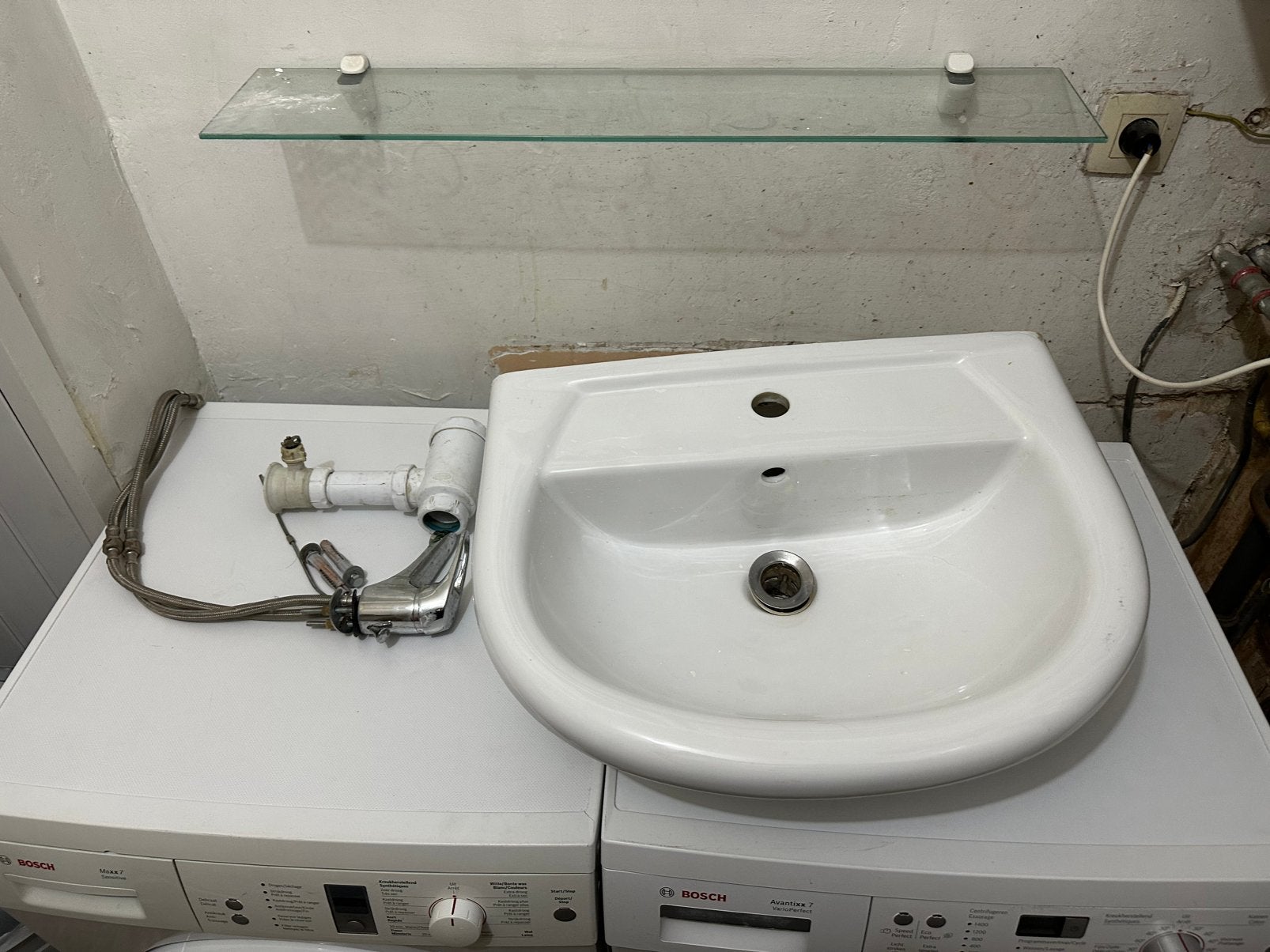 Lavano complet avec pied siphon robinet, Maison & Meubles, Enlèvement, Comme neuf