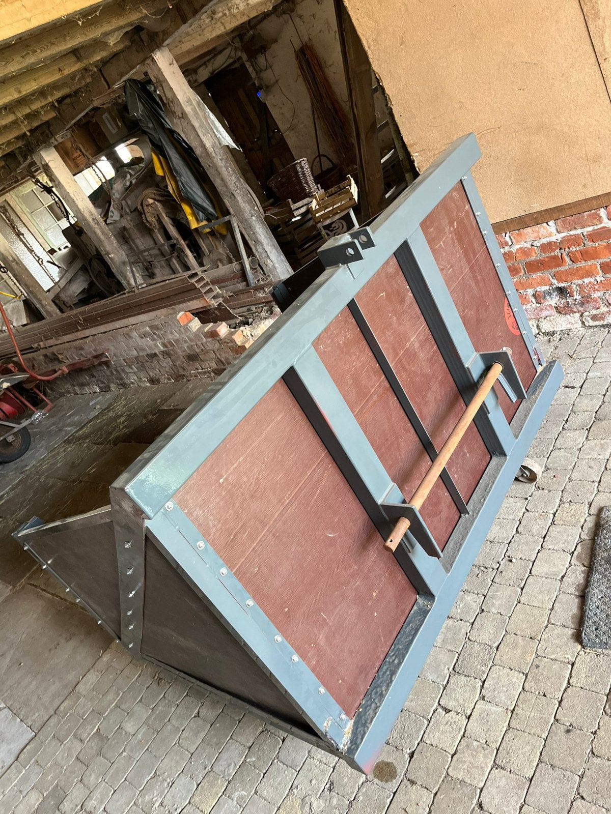 Bakje voor tractor, Zakelijke goederen, Ophalen