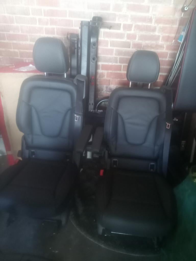 Mercedes autostoelen set, Ophalen