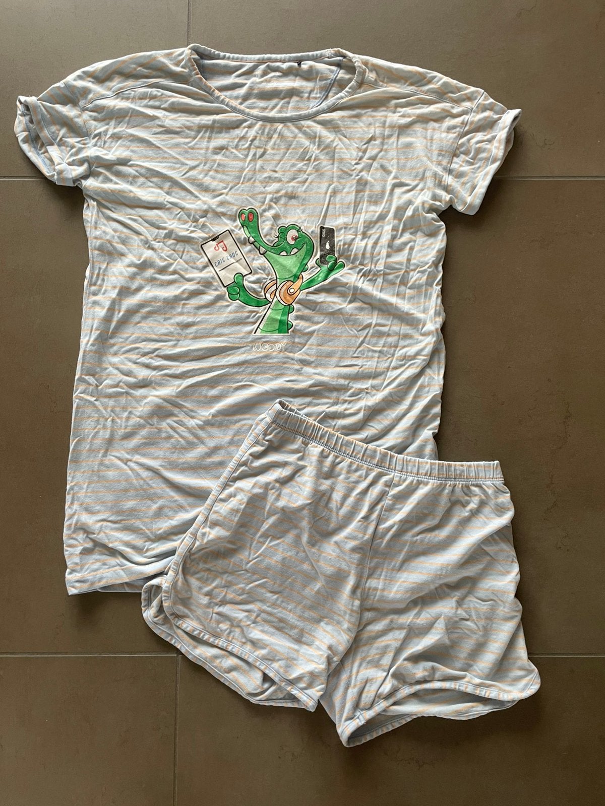 Woody pyjama, maat 164, degelijke staat!, Ophalen of Verzenden, Gebruikt, Meisje, Nacht- of Onderkleding