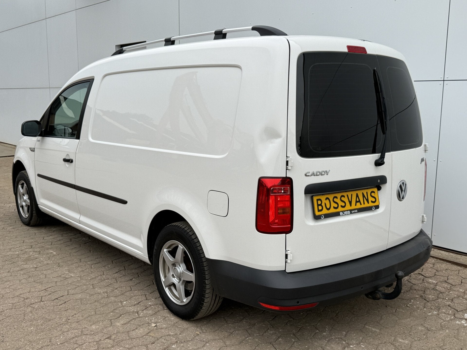 Volkswagen E-Caddy 37kWh 113PK L2H1 Elektrisch Caddy ABT Max, Auto's, Stof, Gebruikt, Zwart, Volkswagen