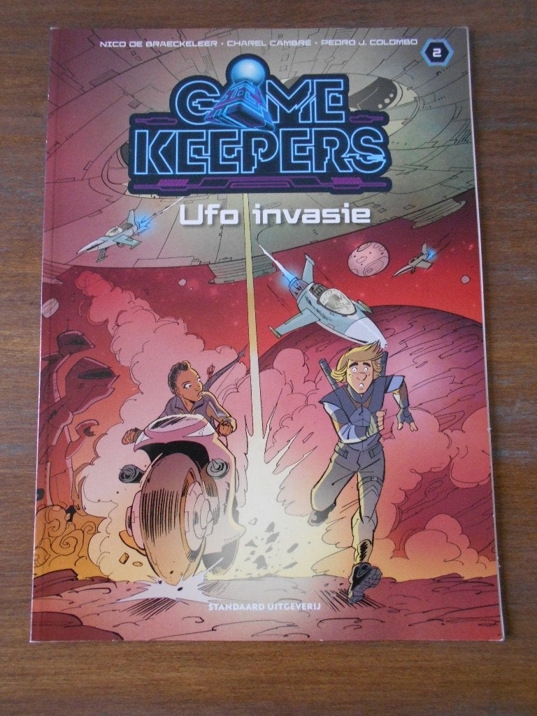 Gamekeepers nr 2 - Ufo invasie, Boeken, Ophalen, Nieuw
