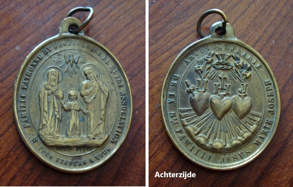 Oude medaille Aartsbroederschap der heilige familie, Collections, Religion, Envoi, Comme neuf, Autres types, Christianisme | Catholique