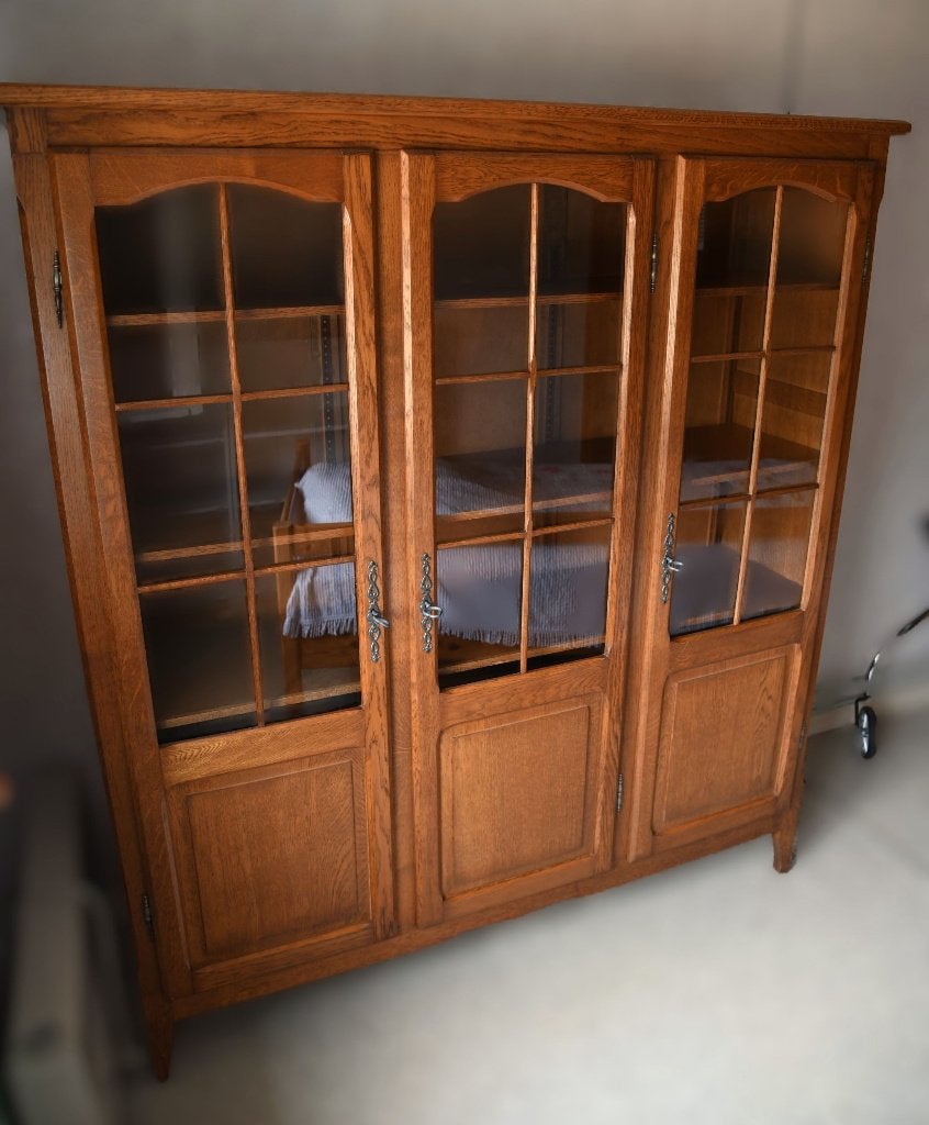 Unieke set klassieke eiken vitrinekasten  (3- & 2-deurs), Huis en Inrichting, Ophalen, Zo goed als nieuw, Eikenhout