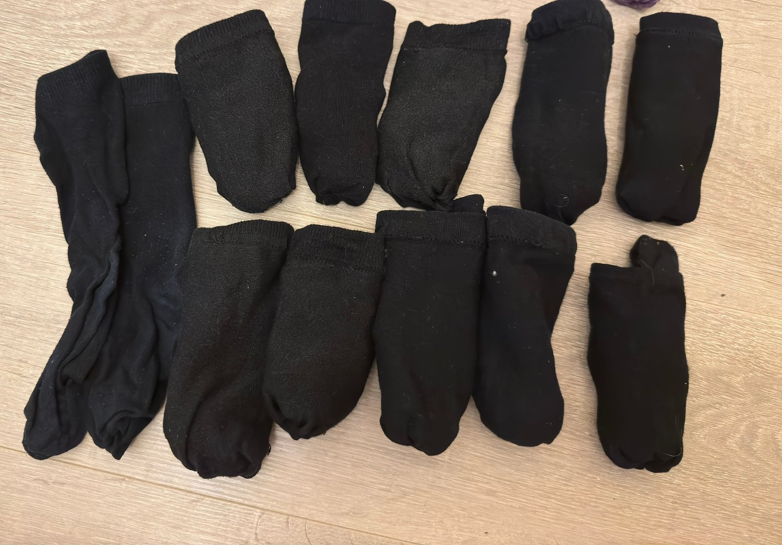 Lot de 19 paires de chaussettes noires 39-42, Vêtements | Femmes, Enlèvement ou Envoi, Porté