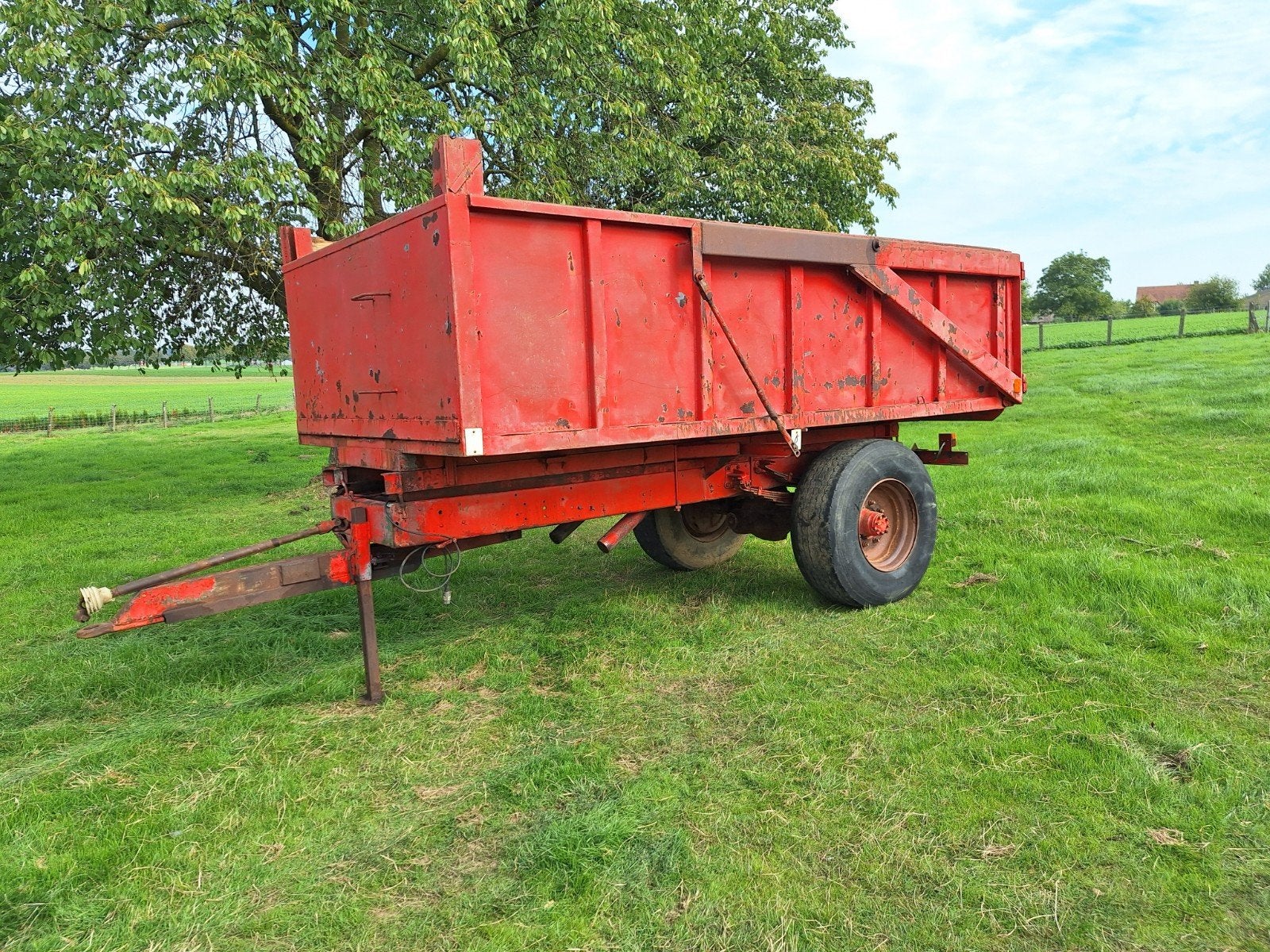 stevige kipwagen, kipkar, automatische deur en Franse deur, Ophalen
