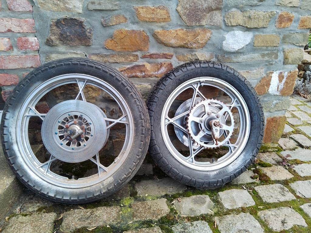 Suzuki GS750 wielen, Motoren, Ophalen