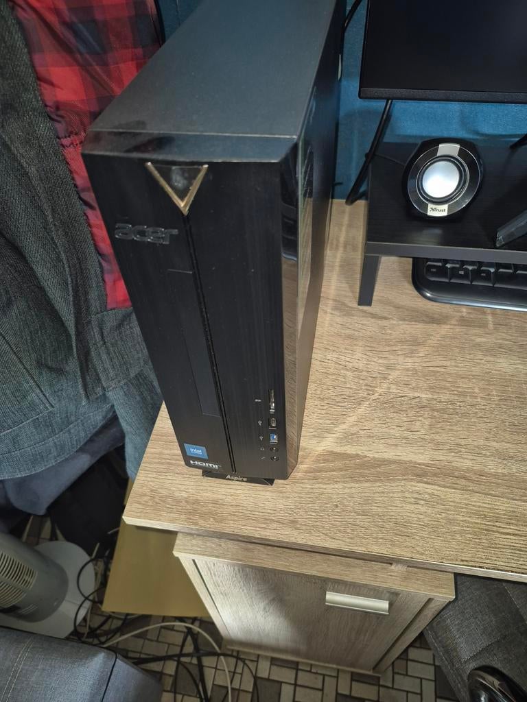 Tour pc Acer aspire x 840c intel céléron, Informatique & Logiciels