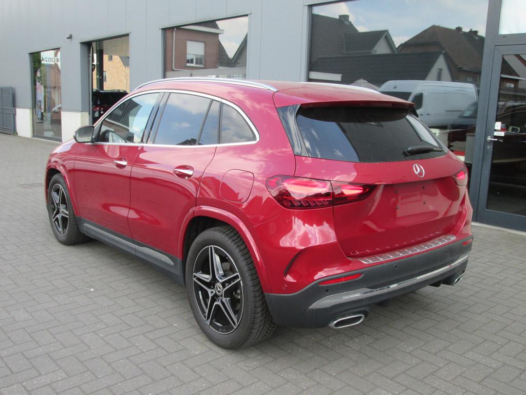 Mercedes-Benz GLA 180 AMG MEMORY TREKHAAK CAMERA, Autos, Euro 6, Entreprise, Carnet d'entretien, Alcantara